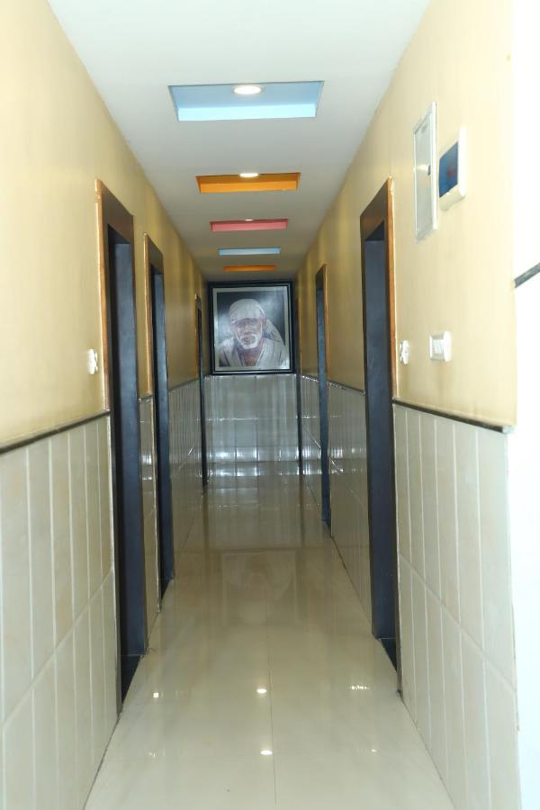 Sai Madhavi Palace Hotel Ширди Экстерьер фото